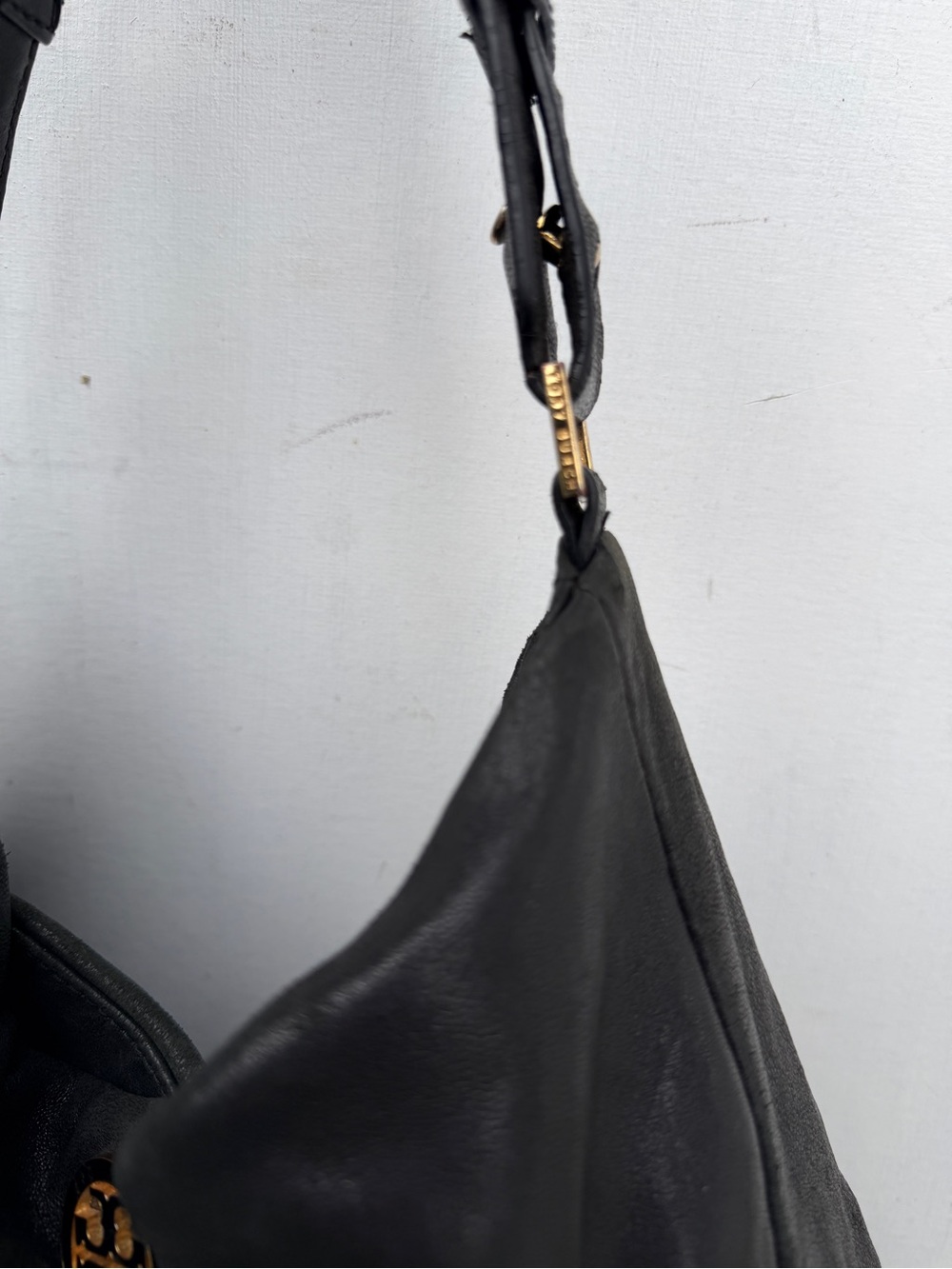Tory Burch Black Leather Slouchy Shoulder Bag guc - Picture 6 of 10